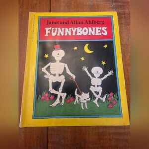 Vintage FUNNYBONES Janet and Allan Ahlberg BOOK 1980